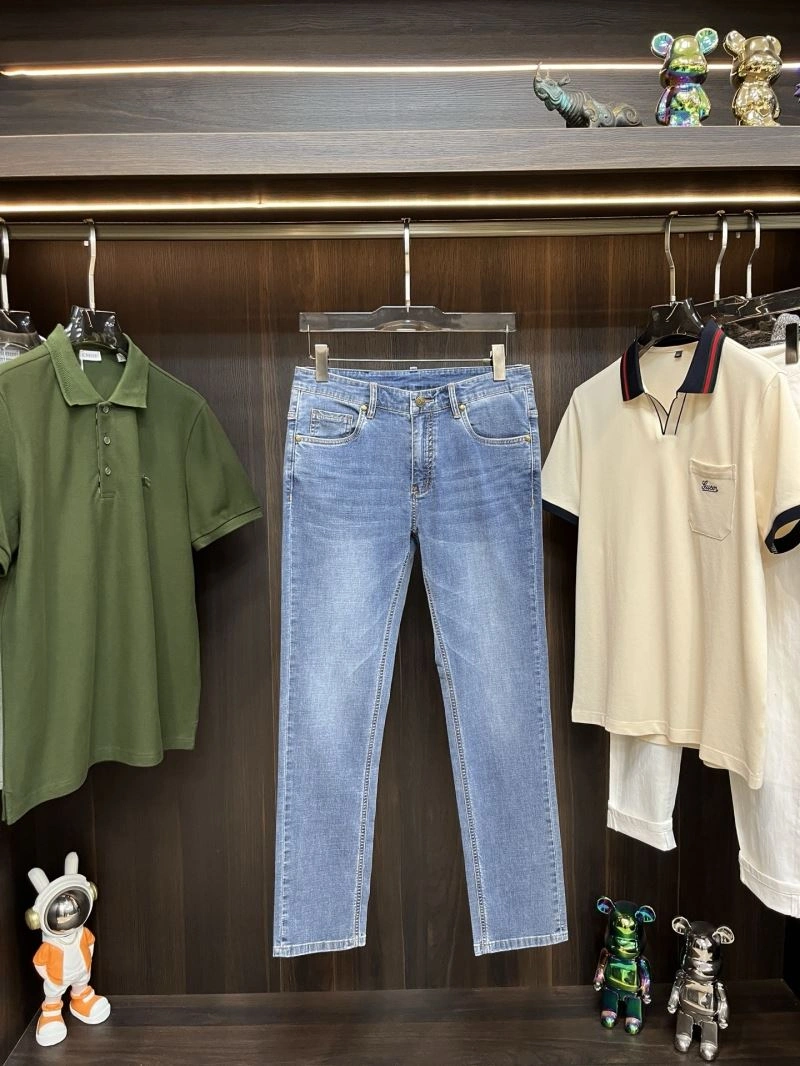 Christian Dior Jeans Stylish 116285