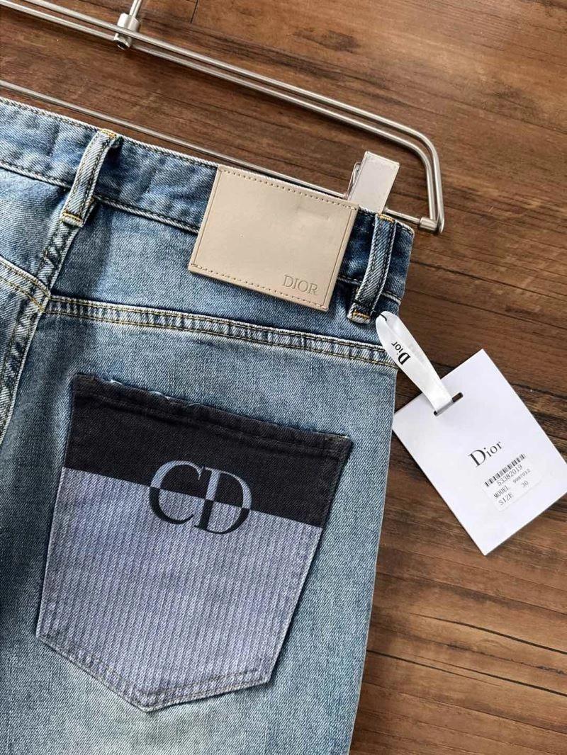 Christian Dior Jeans ModernLook 115871