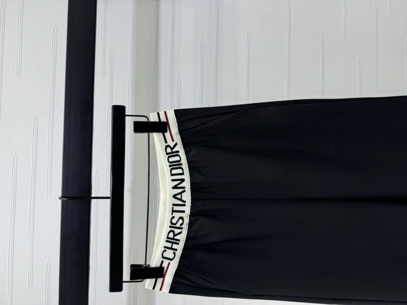 Trendsetting Christian Dior Long Pants 114456