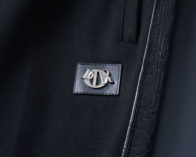 Minimalist Christian Dior Long Suits 117814