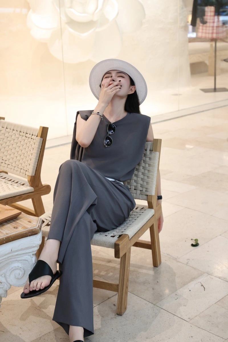 Breathable Christian Dior Long Suits 112961