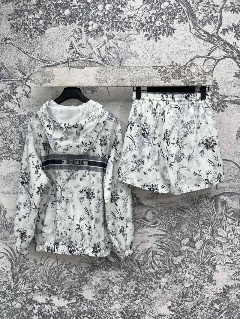 Attractive Christian Dior Long Suits 112201