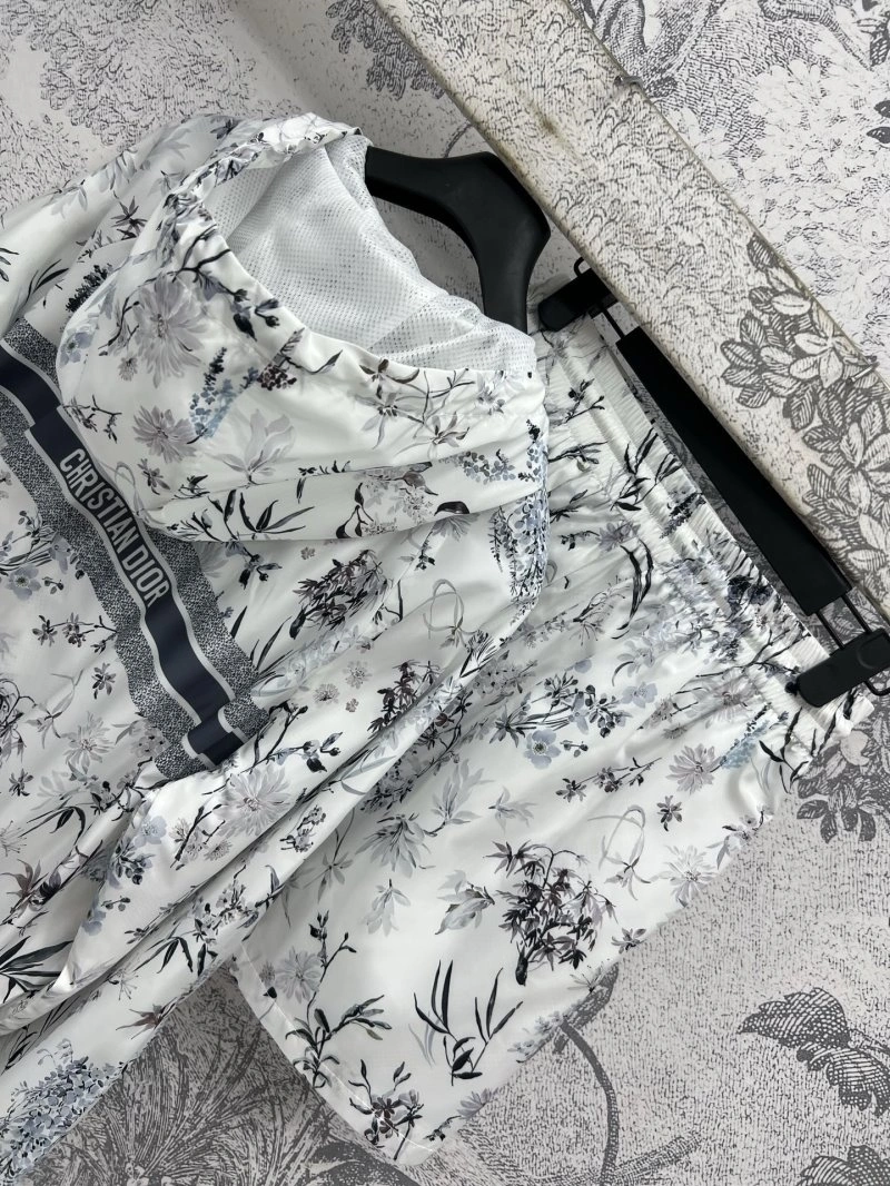 Attractive Christian Dior Long Suits 112201
