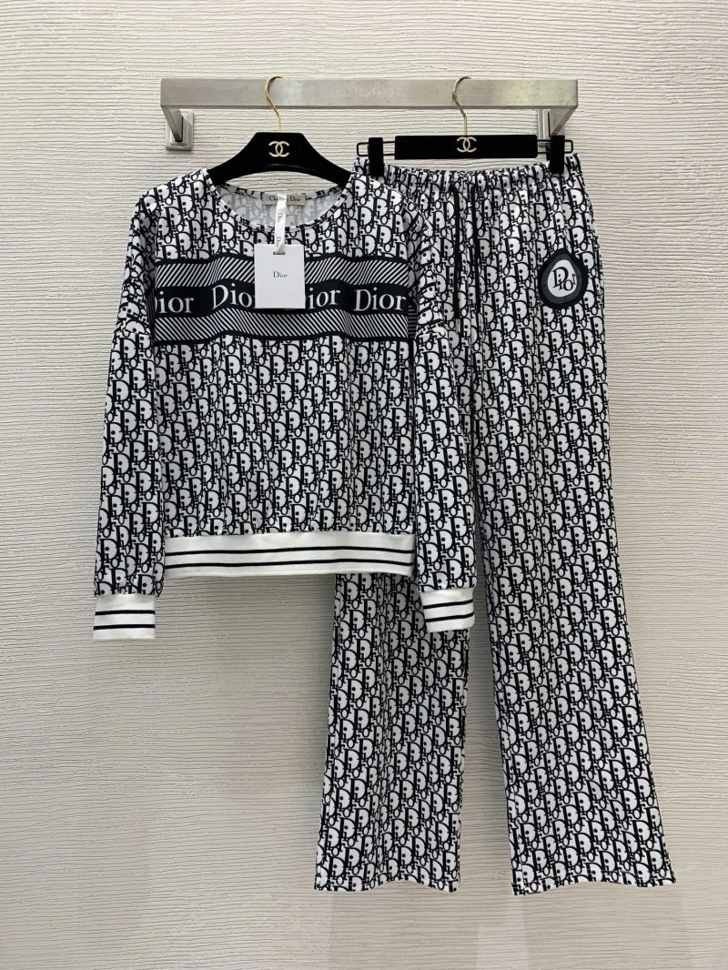 Stylish Christian Dior Long Suits 112206