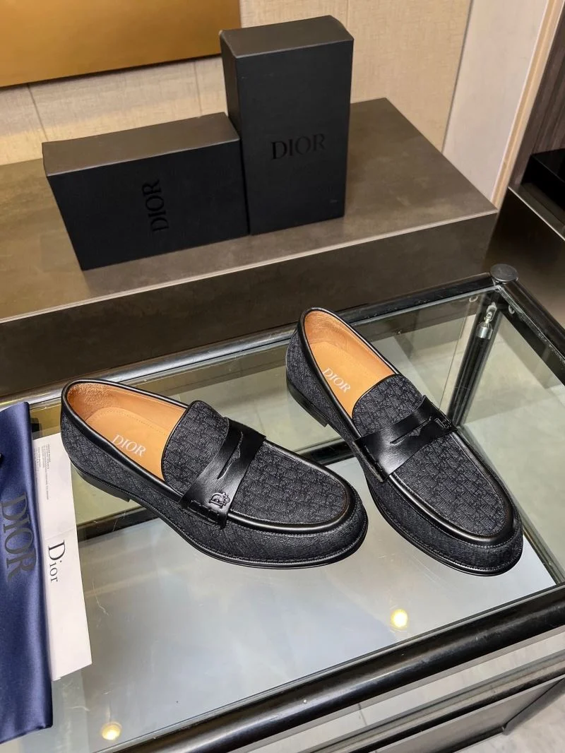 Refined Christian Dior Low Shoes 20715
