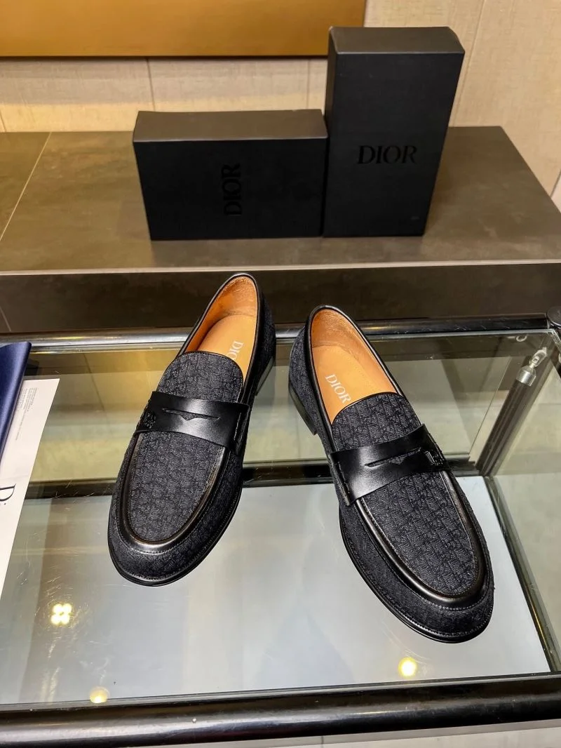 Refined Christian Dior Low Shoes 20715
