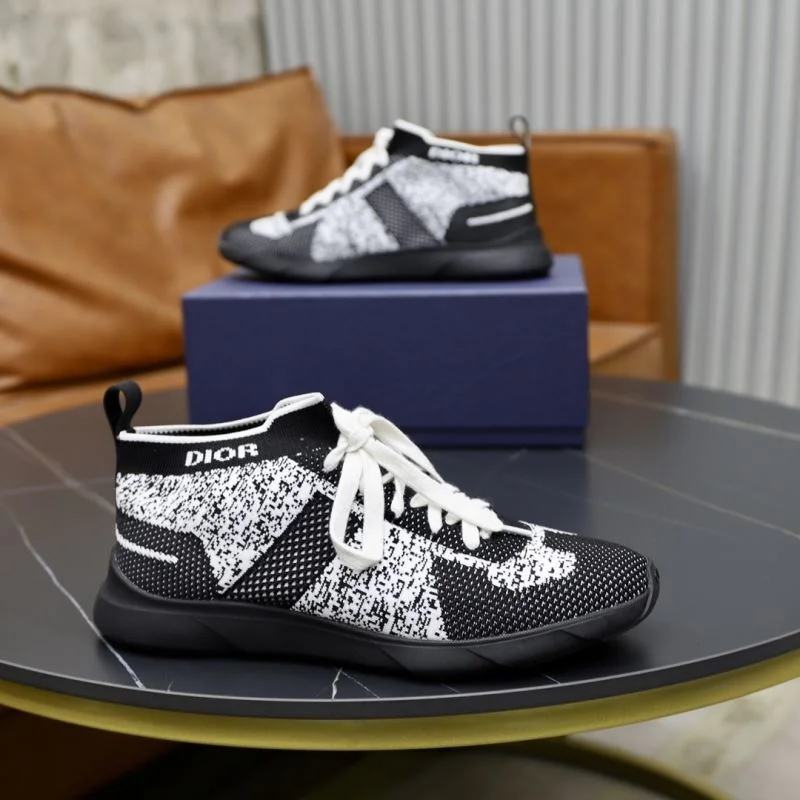 Timeless Christian Dior Low Shoes 20693
