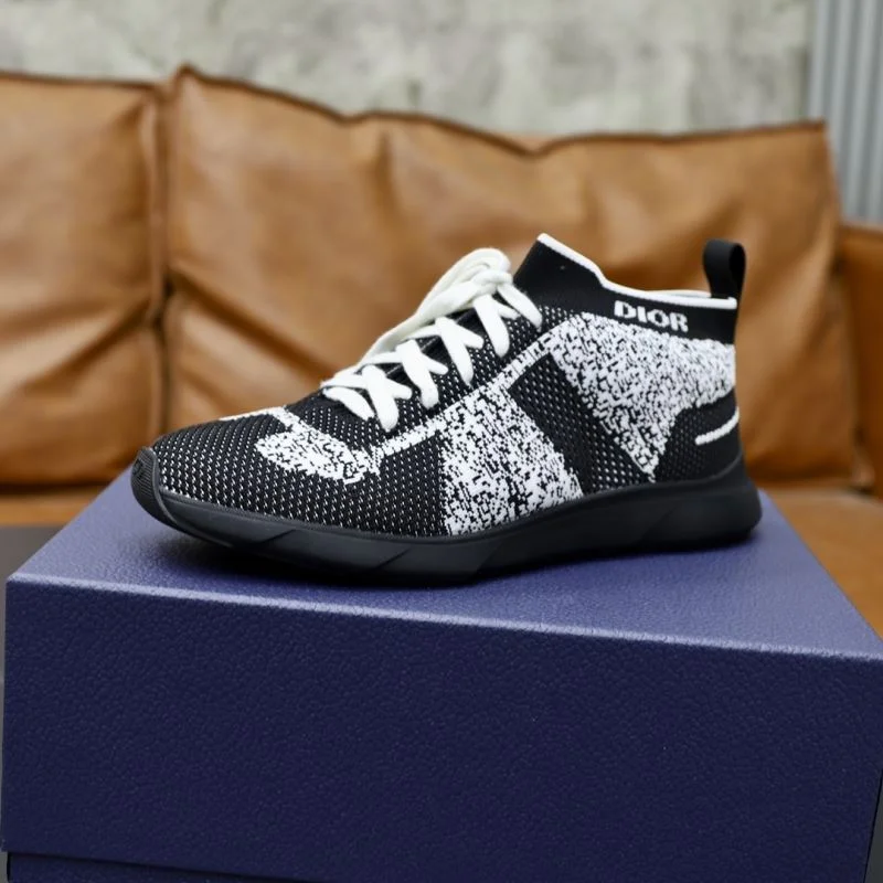 Timeless Christian Dior Low Shoes 20693