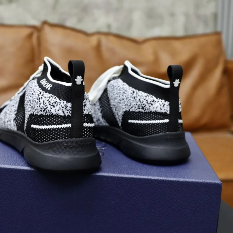 Timeless Christian Dior Low Shoes 20693