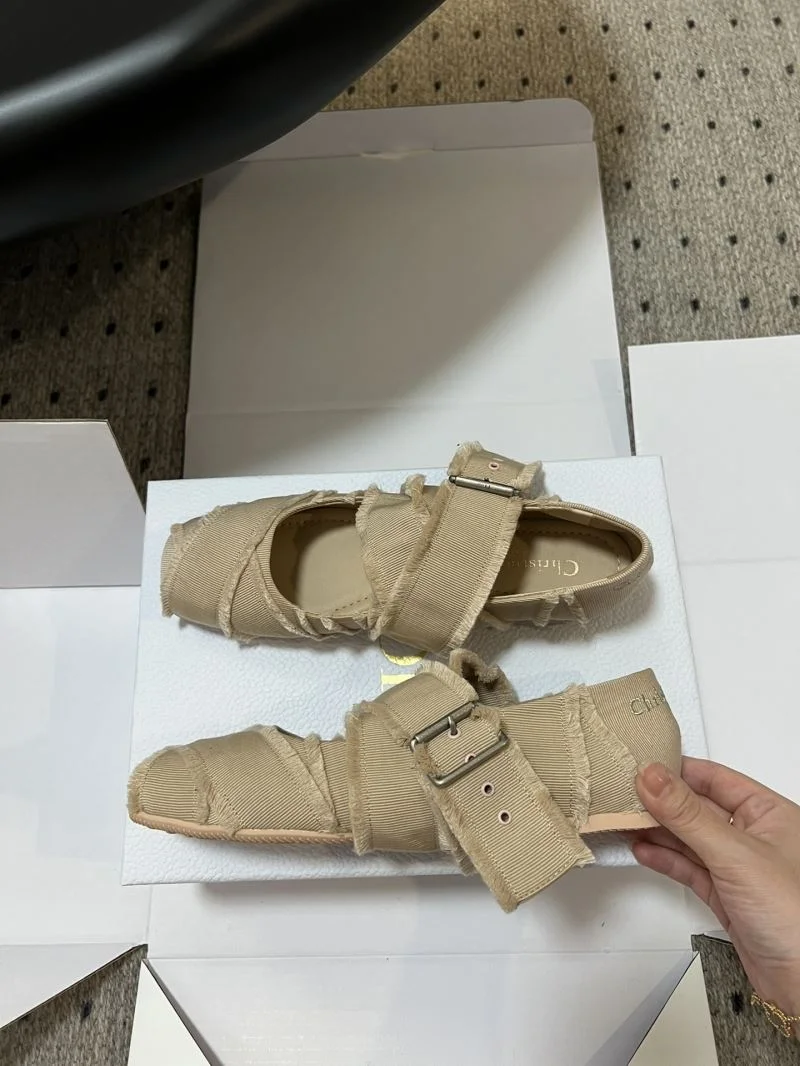 Cozy Christian Dior Low Shoes 21159
