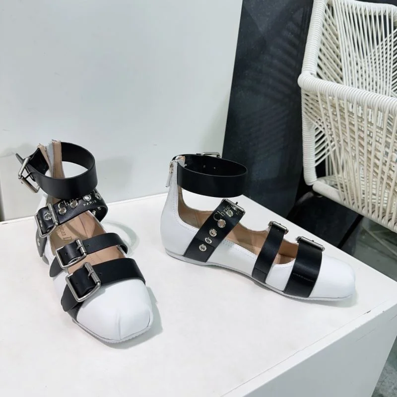 Stylish Christian Dior Low Shoes 22053