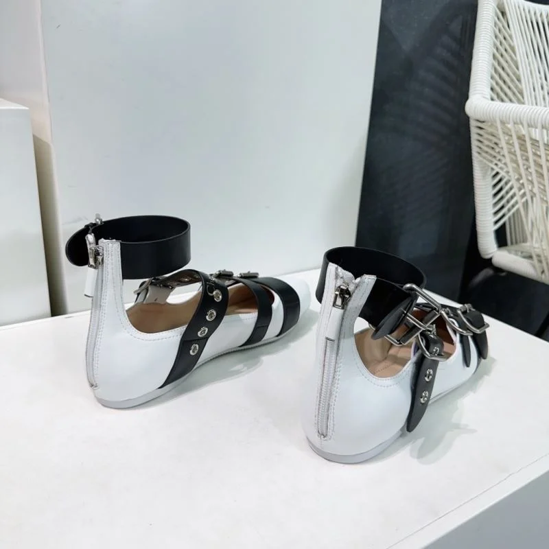 Stylish Christian Dior Low Shoes 22053