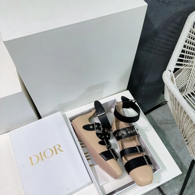 ComfortFit Christian Dior Low Shoes 22054