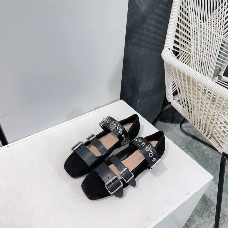 Christian Dior Low Shoes Durable 22047