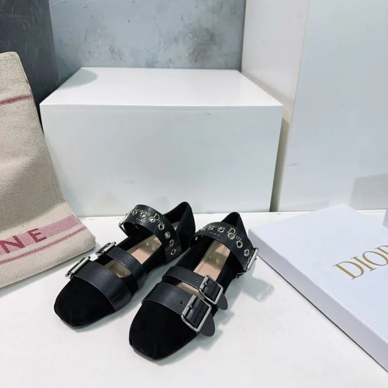 Christian Dior Low Shoes Durable 22047