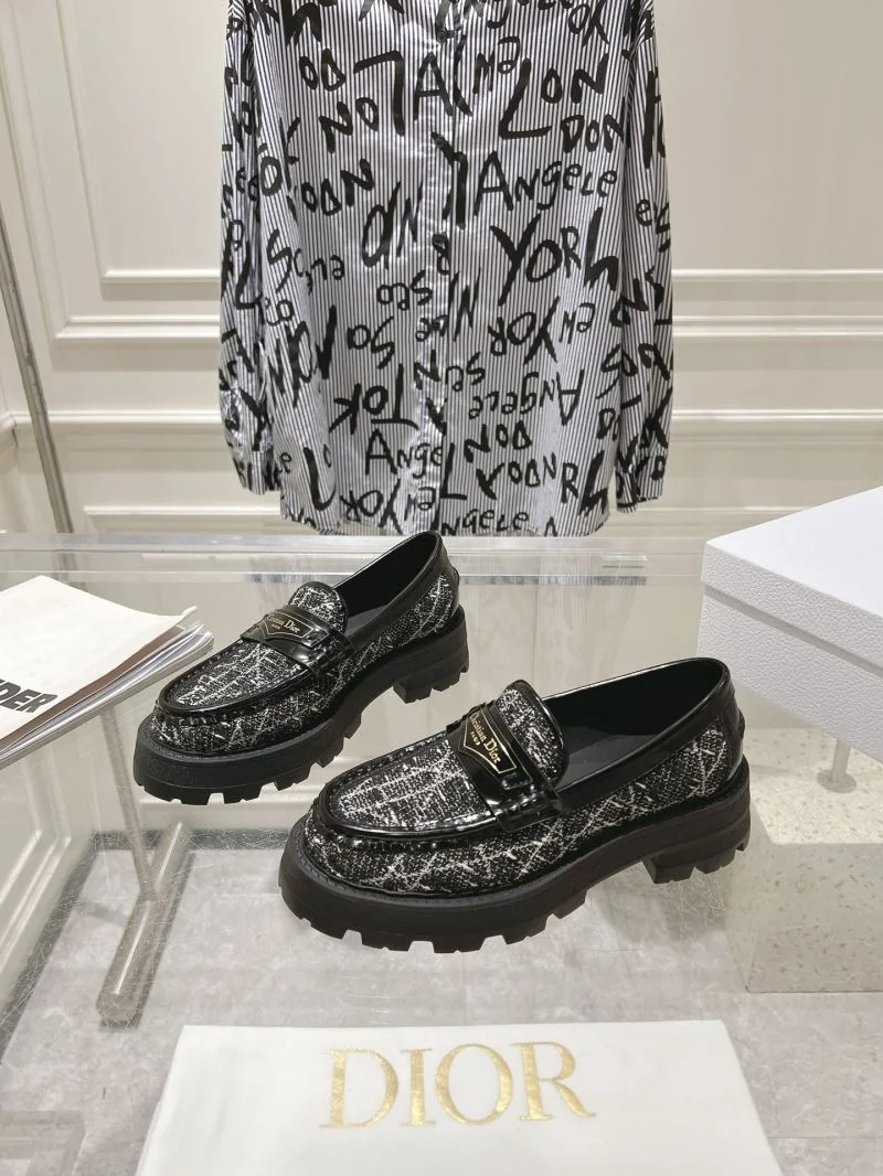 ComfortFit Christian Dior Low Shoes 22024