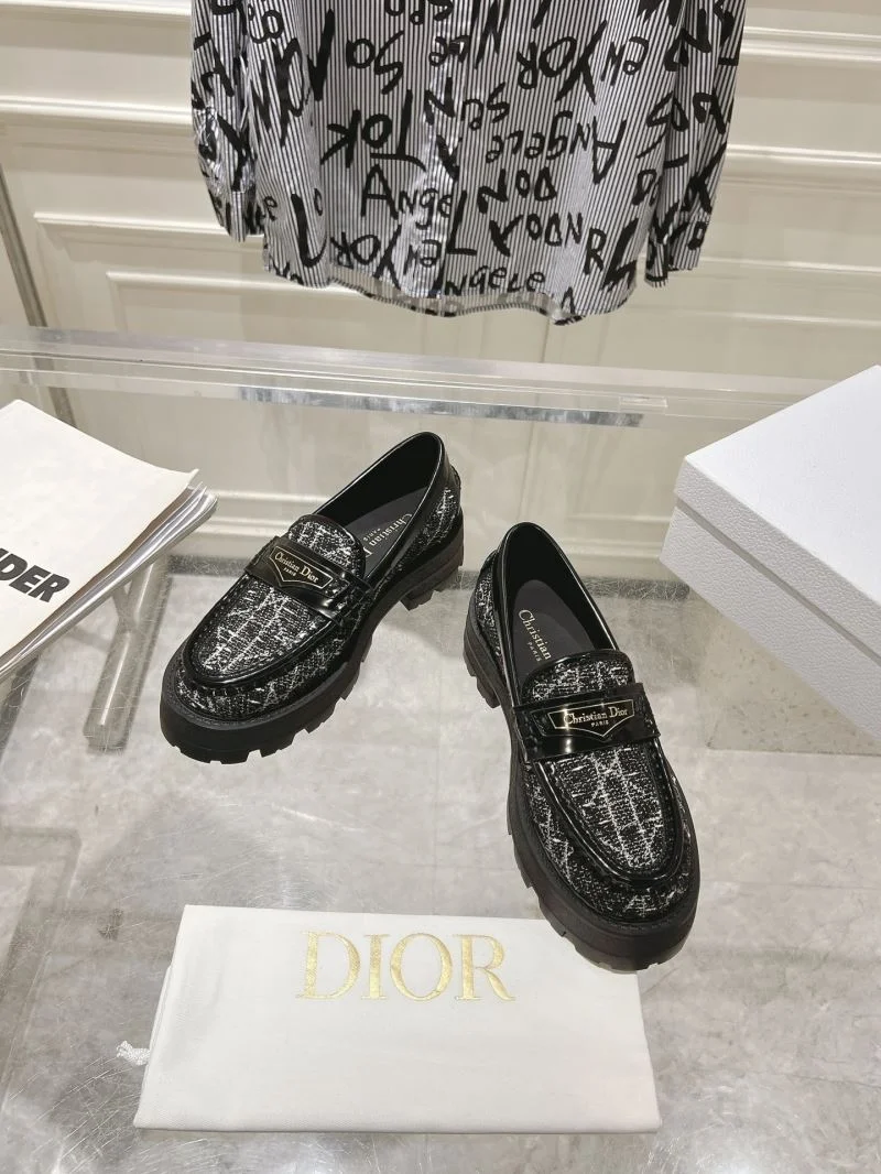 ComfortFit Christian Dior Low Shoes 22024