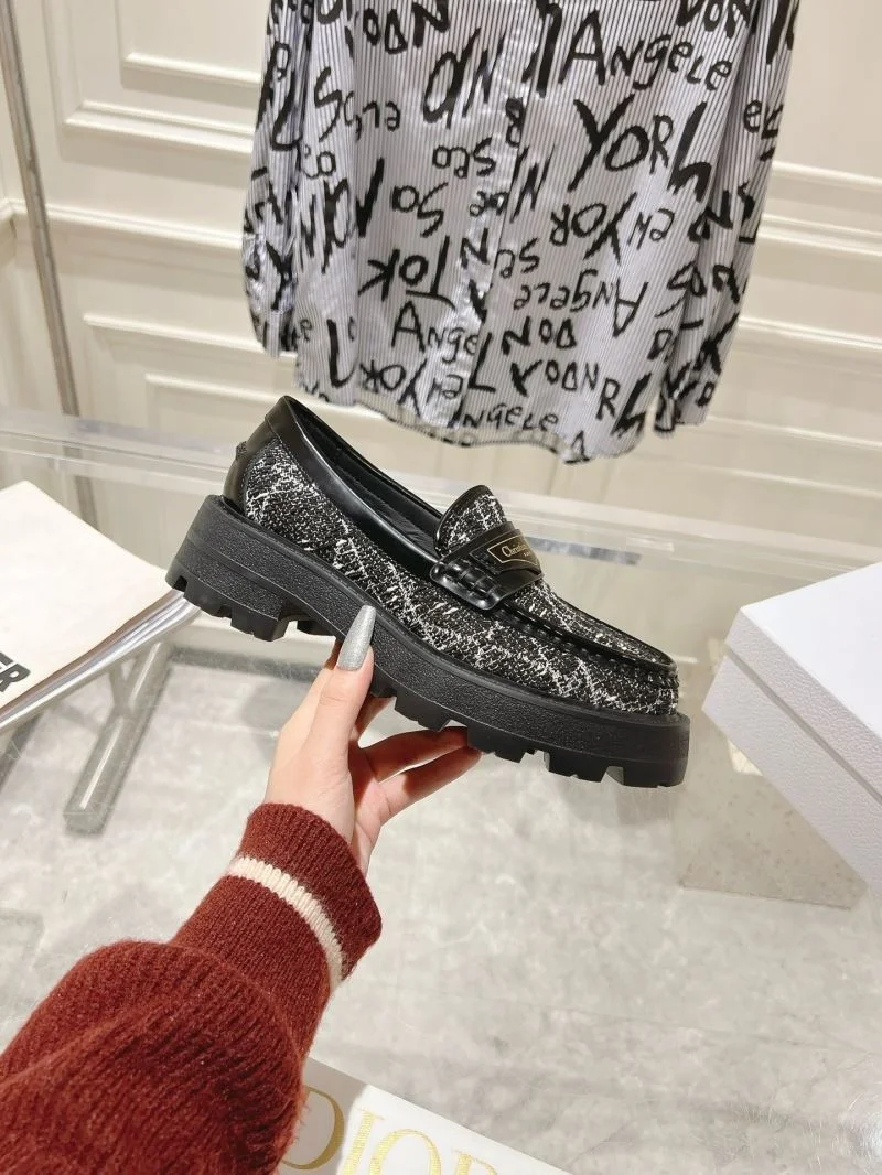 ComfortFit Christian Dior Low Shoes 22024