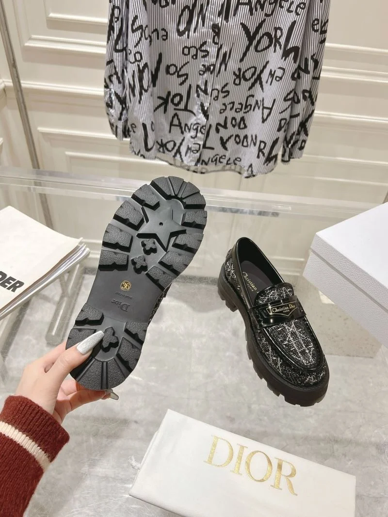 ComfortFit Christian Dior Low Shoes 22024