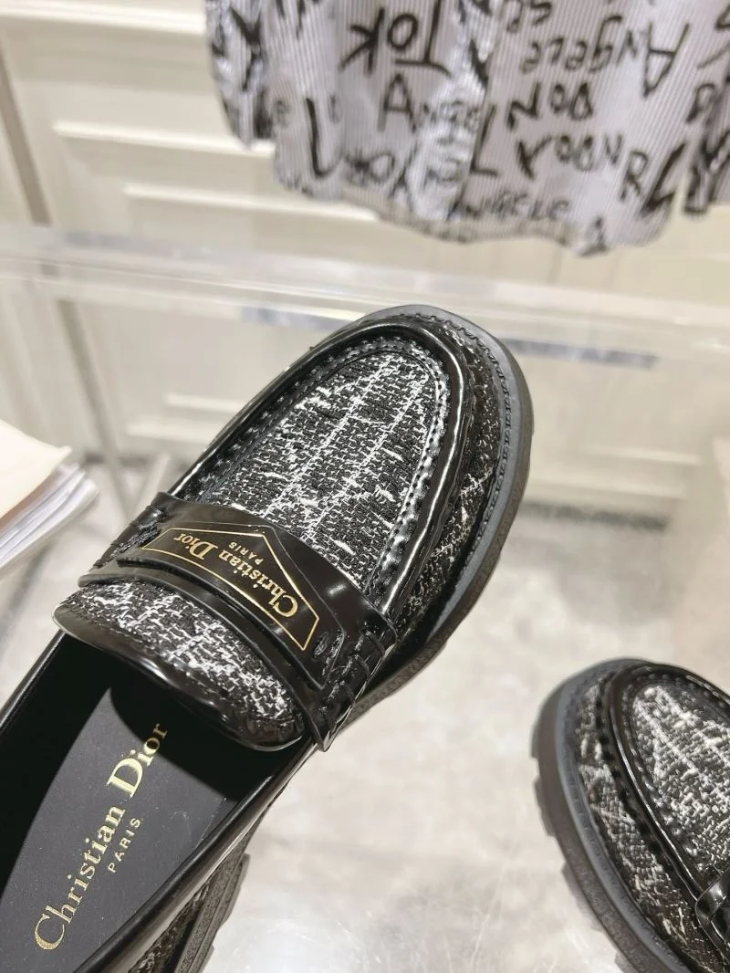 ComfortFit Christian Dior Low Shoes 22024