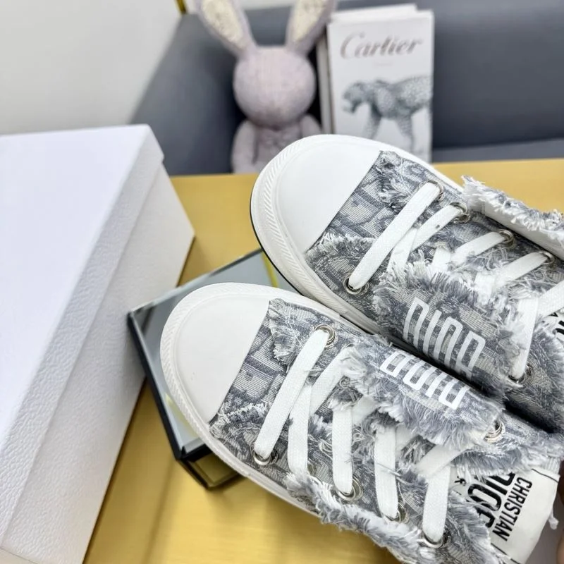 Christian Dior Low Shoes ModernLook 22029