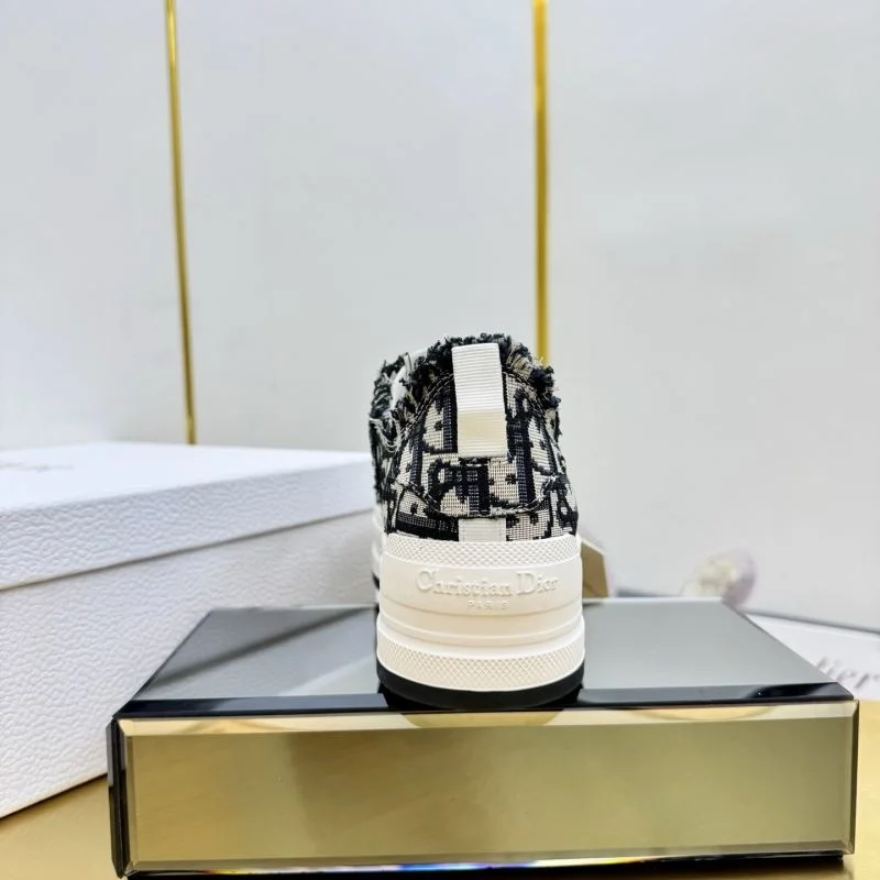 Attractive Christian Dior Low Shoes 22022
