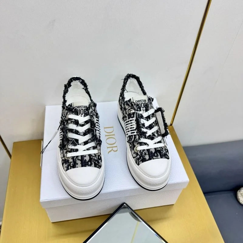 Attractive Christian Dior Low Shoes 22022