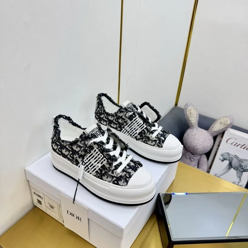 Attractive Christian Dior Low Shoes 22022