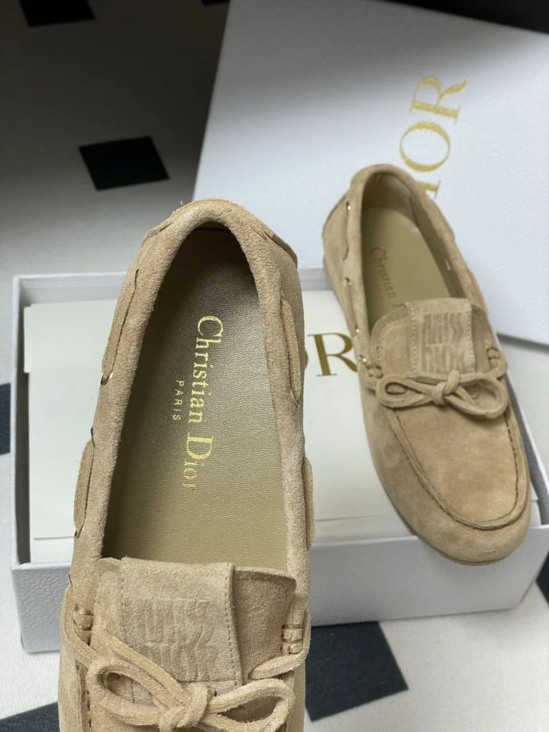 Tailored Christian Dior Low Shoes 21584