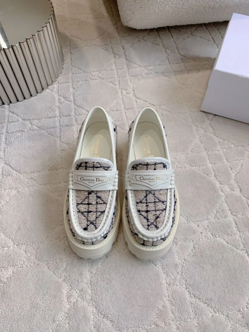 NewStyle Christian Dior Low Shoes 21557