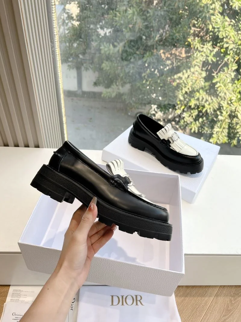 Christian Dior Low Shoes Effortless 21548