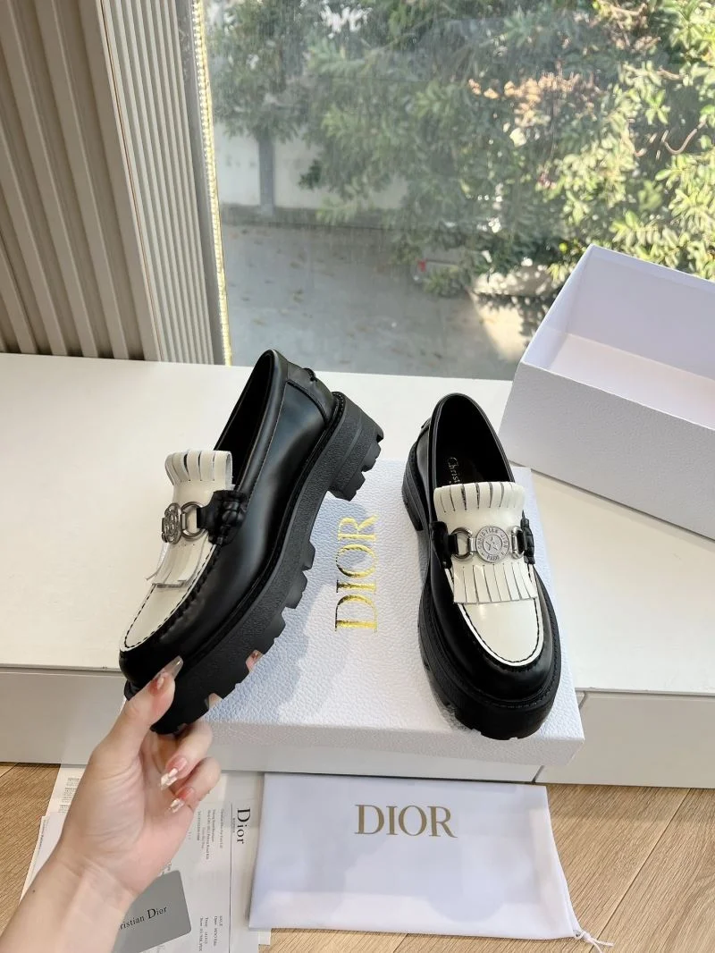 Christian Dior Low Shoes Effortless 21548