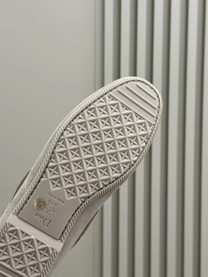Attractive Christian Dior Low Shoes 21538