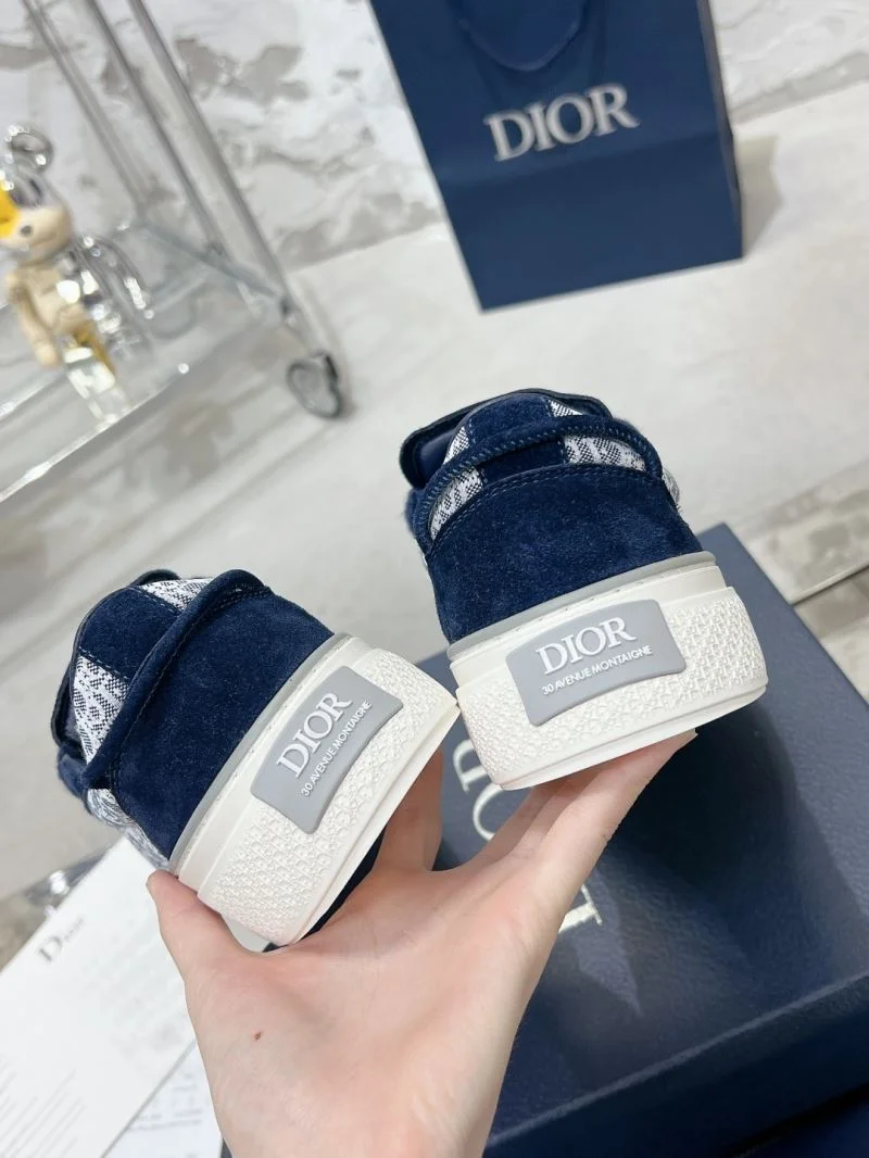 Christian Dior Low Shoes Versatile 21515