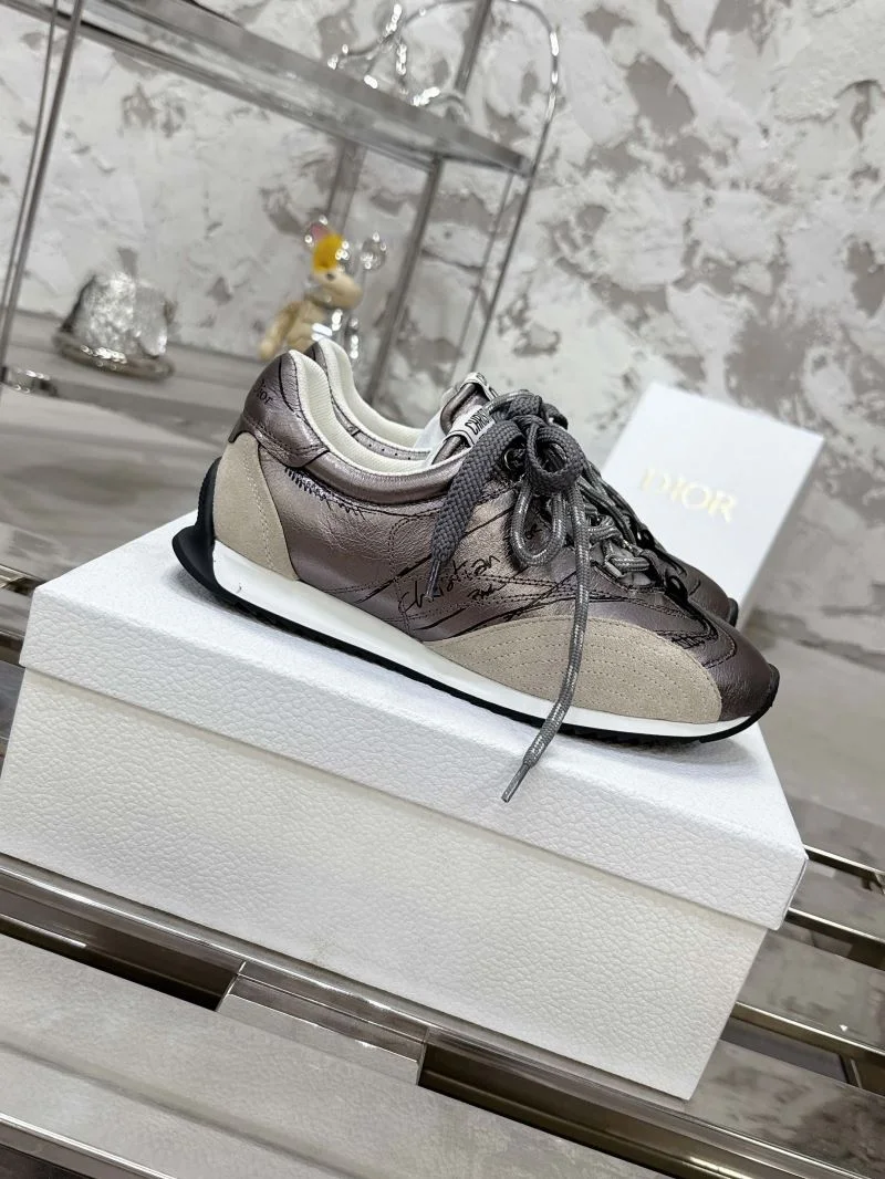 Christian Dior Low Shoes DailyWear 21519