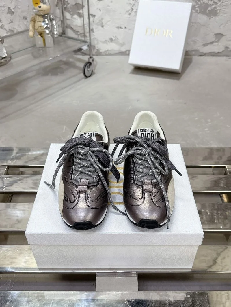 Christian Dior Low Shoes DailyWear 21519