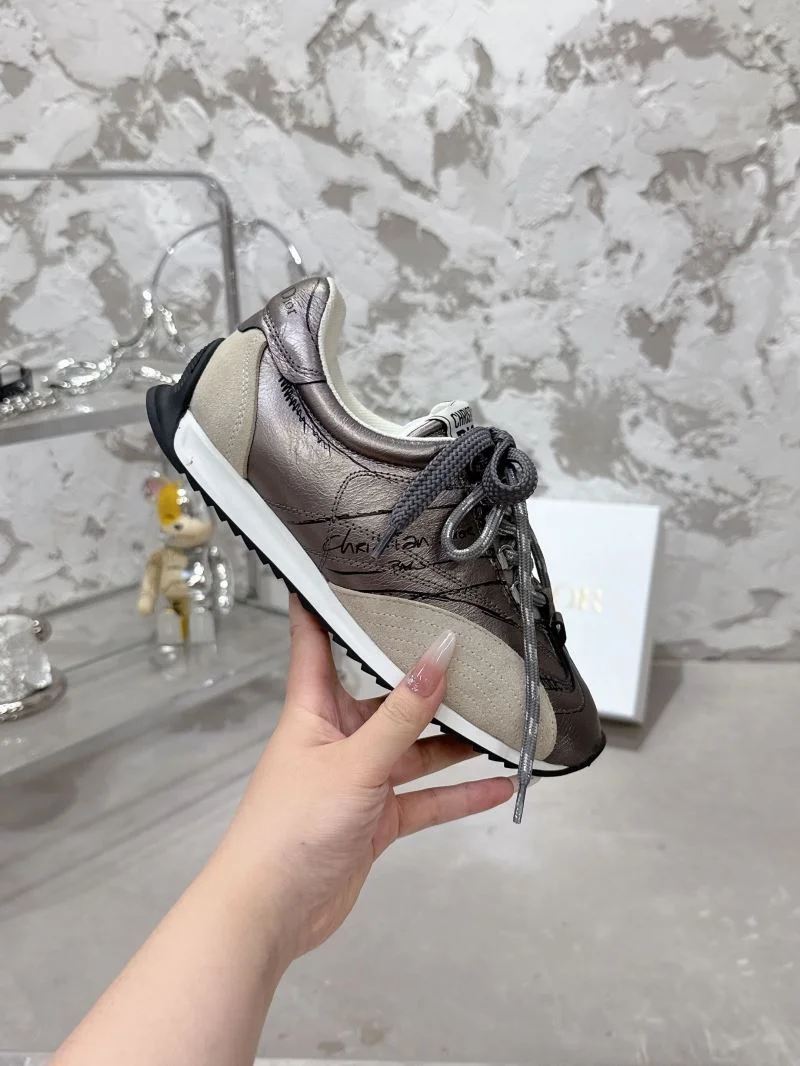 Christian Dior Low Shoes DailyWear 21519