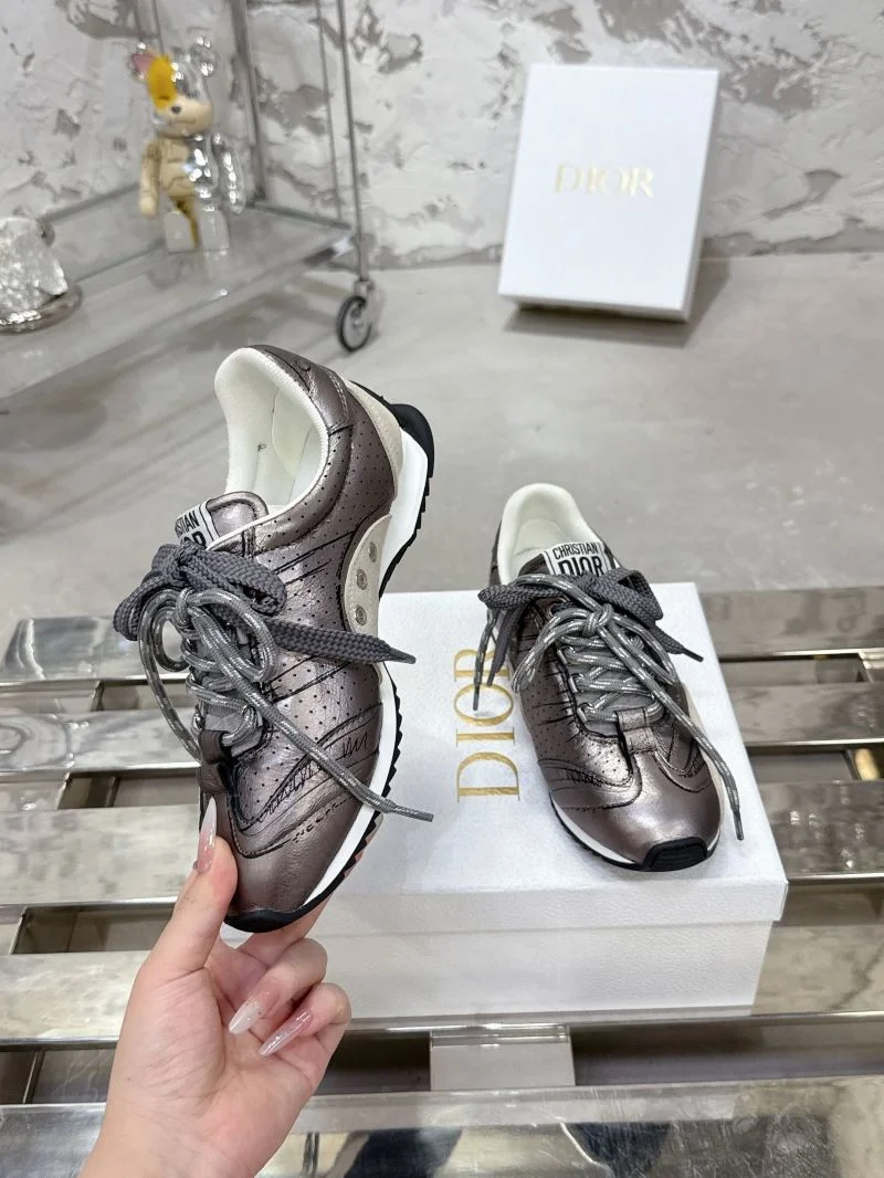 Christian Dior Low Shoes DailyWear 21519