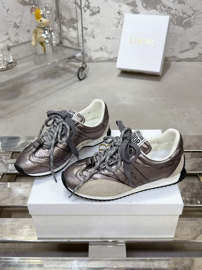 Christian Dior Low Shoes DailyWear 21519