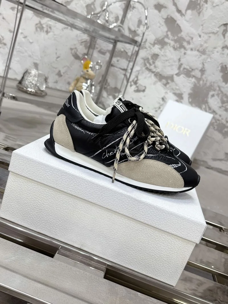 Bold Christian Dior Low Shoes 21506