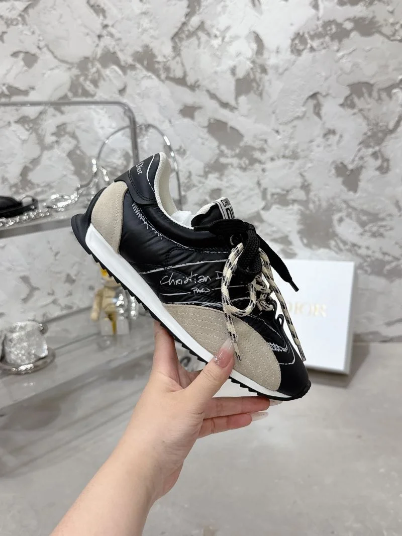 Bold Christian Dior Low Shoes 21506