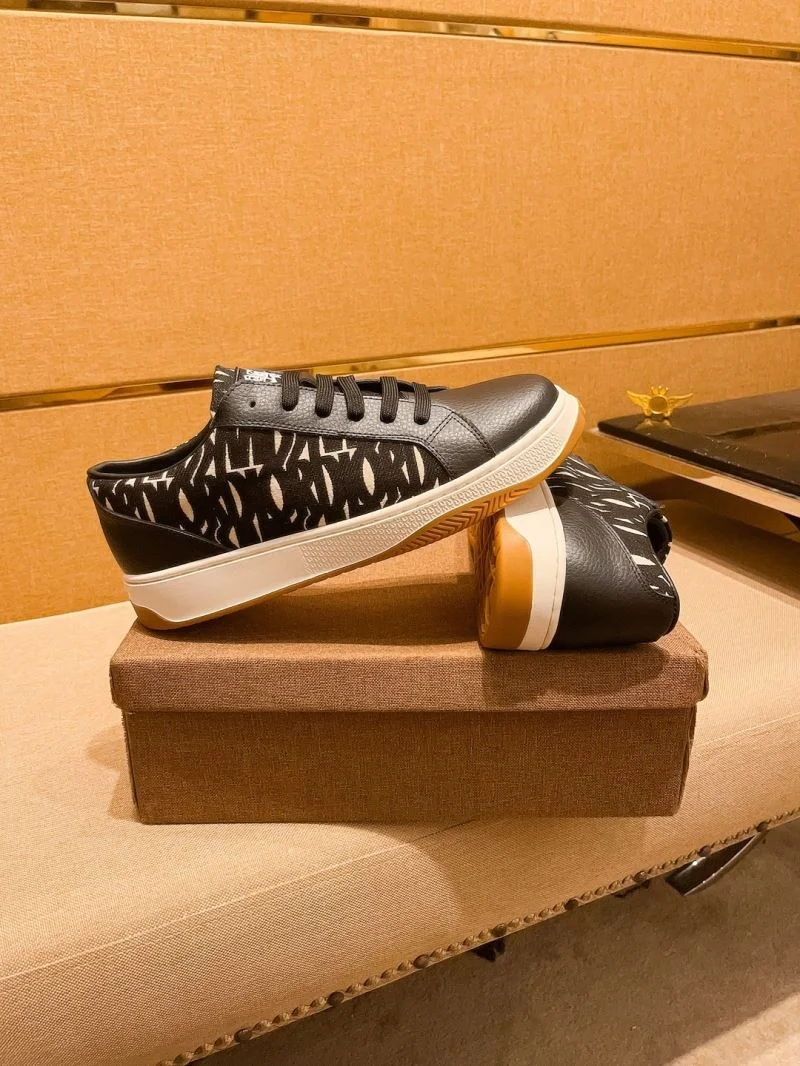 SmoothTexture Christian Dior Low Shoes 22364