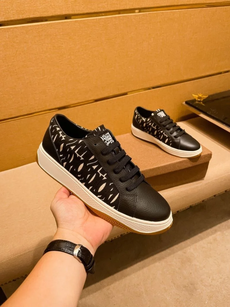 SmoothTexture Christian Dior Low Shoes 22364