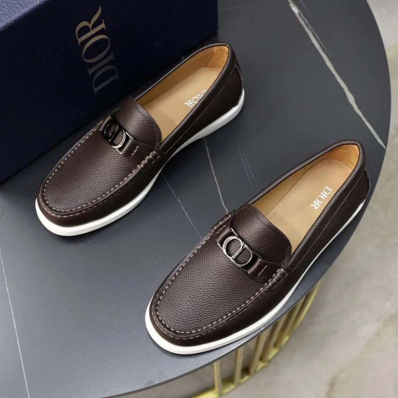 Fashionable Christian Dior Low Shoes 22313