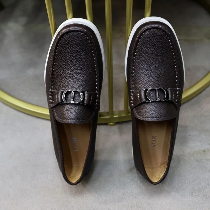 Fashionable Christian Dior Low Shoes 22313