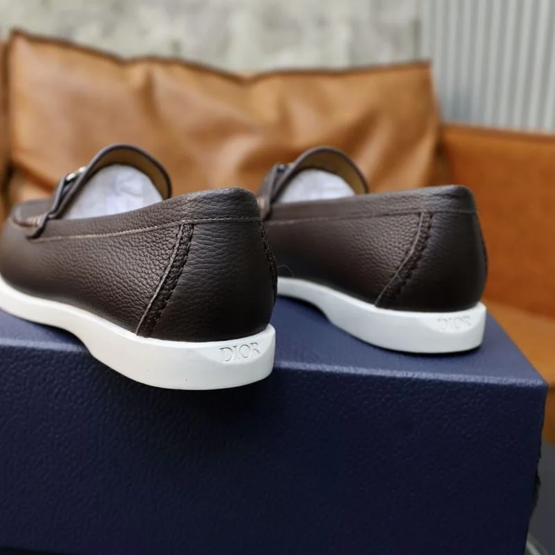 Fashionable Christian Dior Low Shoes 22313