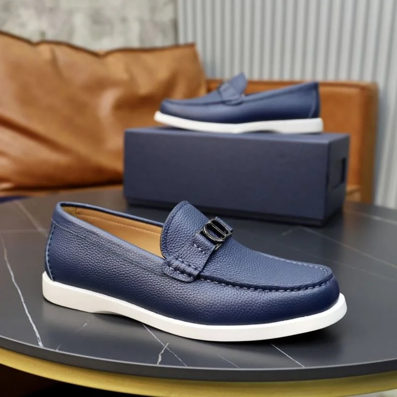 Trendsetting Christian Dior Low Shoes 22314