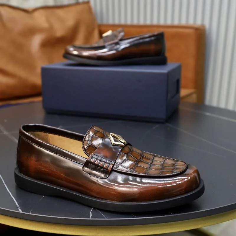 Stylish Christian Dior Low Shoes 22306