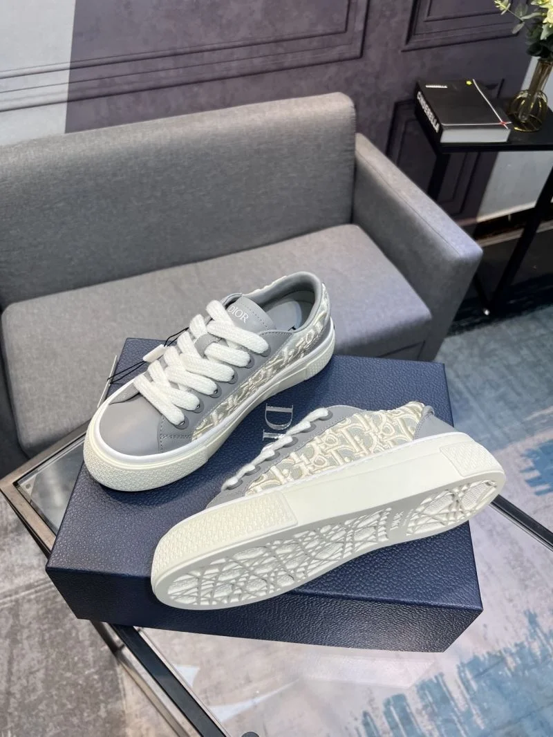 Trendsetting Christian Dior Low Shoes 22281