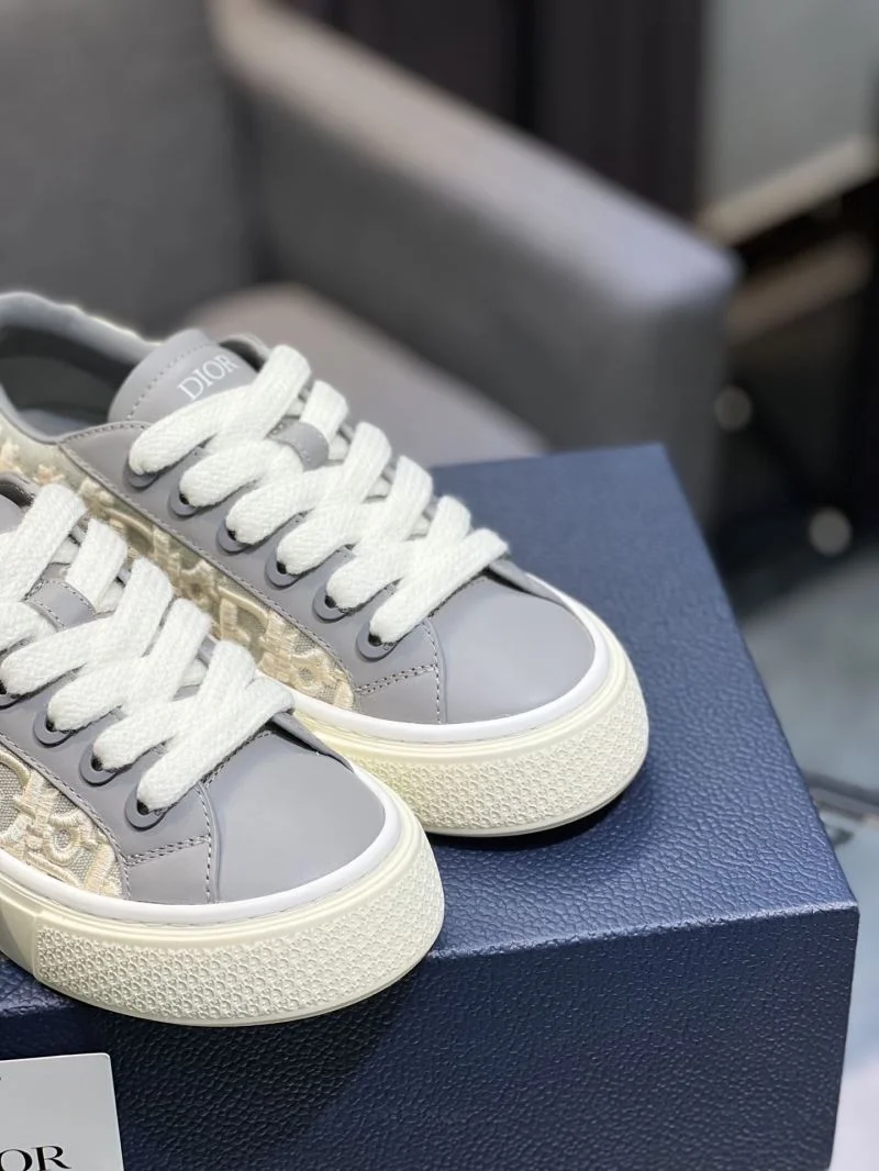Trendsetting Christian Dior Low Shoes 22281